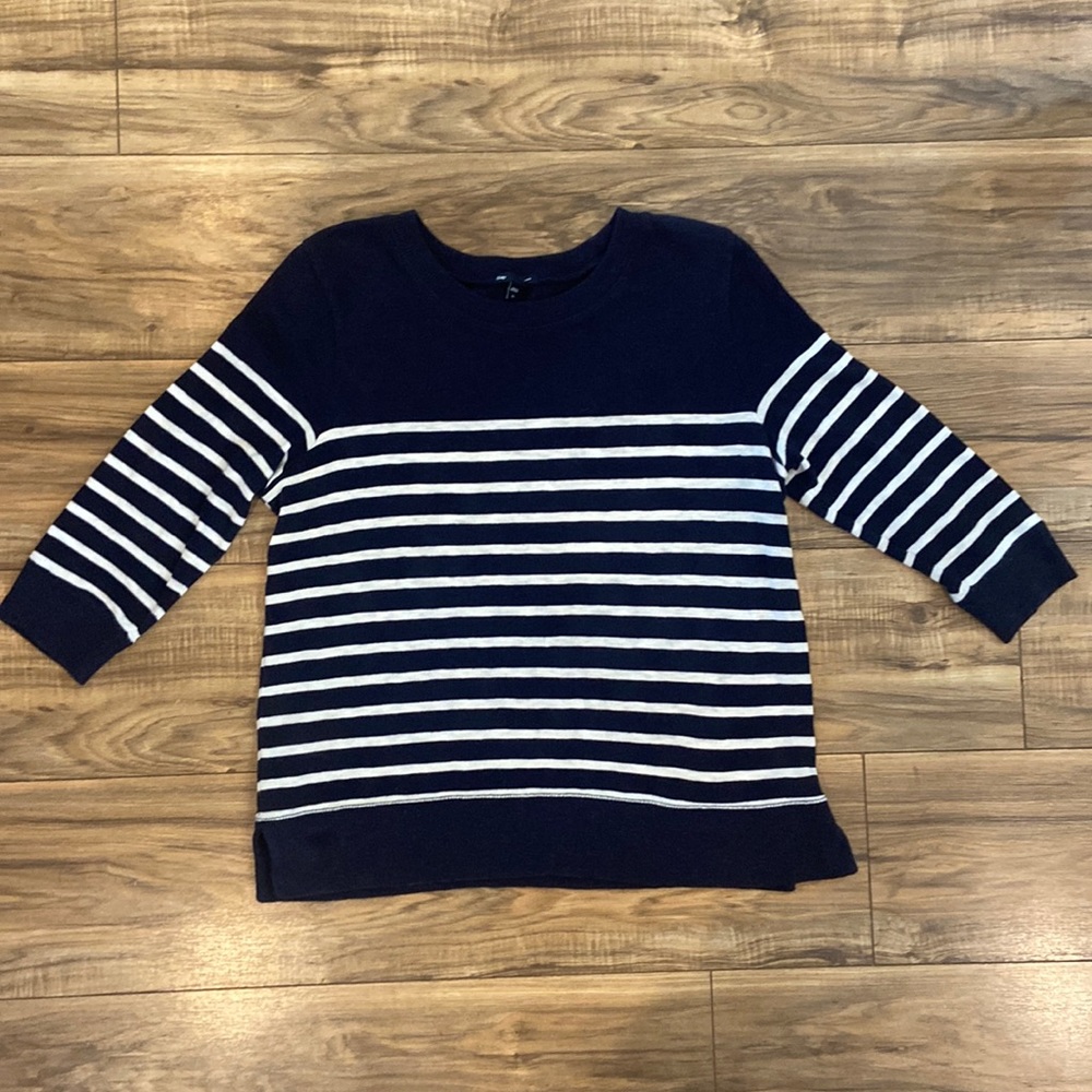 Gap navy blue & white stripe top